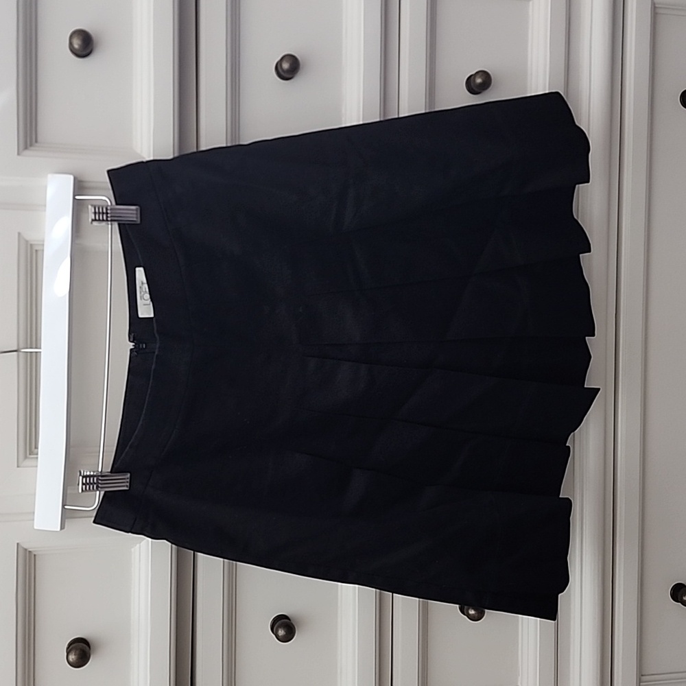 LOFT Black Petite Skirt 6P